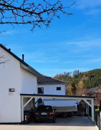 Individuell geplanter Doppelcarport mit modernem Design in Augsburg